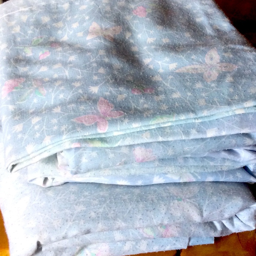 Vintage Blue Floral King Sheet Set, 70% Poly/30% Cotton, well used bargain sale